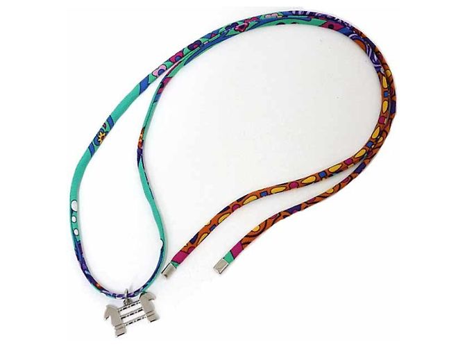Hermès Saul Seiden-Choker mit Charm Grün - Ansicht 3