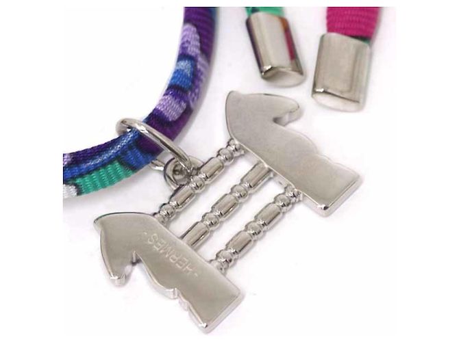 Hermès Saul Seiden-Choker mit Charm Grün - Ansicht 5