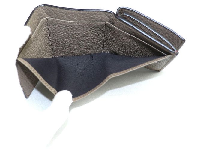 Billetera Fendi FF Compact Tri-Fold Burdeos - vista 4