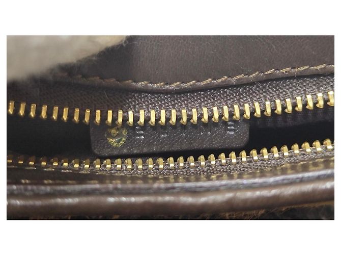 Céline Ava Borsa baguette Triomphe monogramma e pelle beige - vista 11