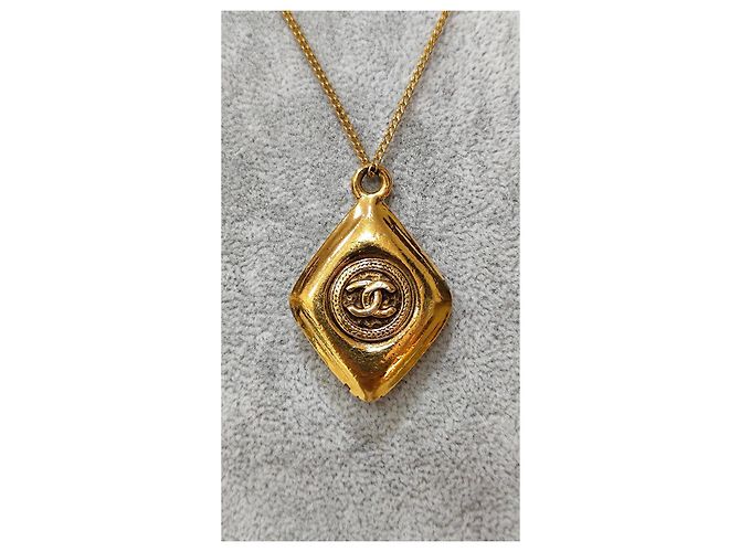 Pendente Chanel logo CC a diamante metallo dorato D'oro - vista 2