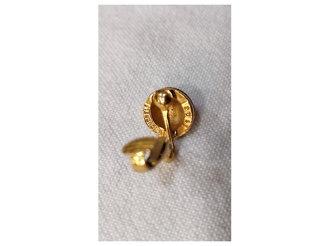 Orecchini Chanel CC Logo Oro e Smalto Nero D'oro - vista 4