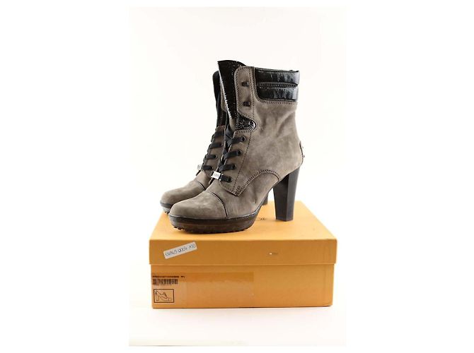 Tod's Gray suede lace-up boots - view 7