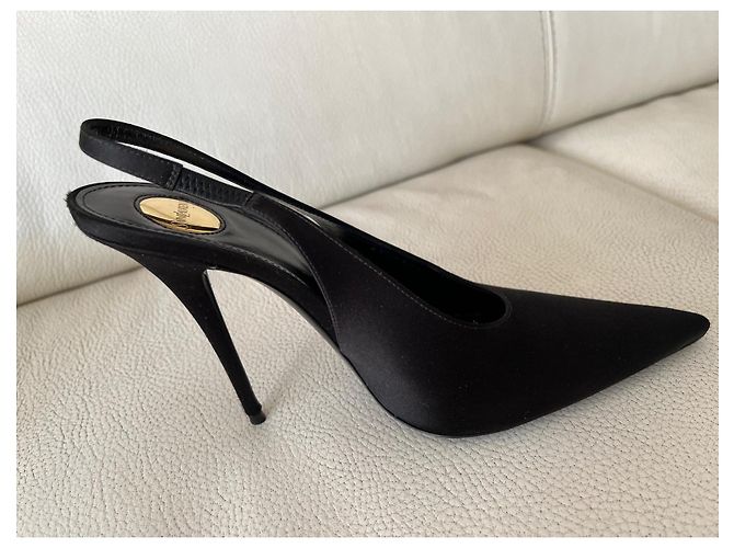 Yves Saint Laurent decolettè con apertura dietro . Nero - vista 5