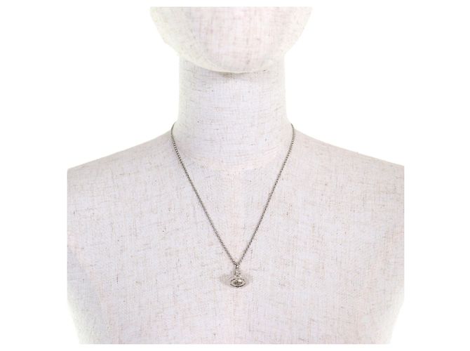 Collar Péndulo Petite Orb de Vivienne Westwood - vista 3