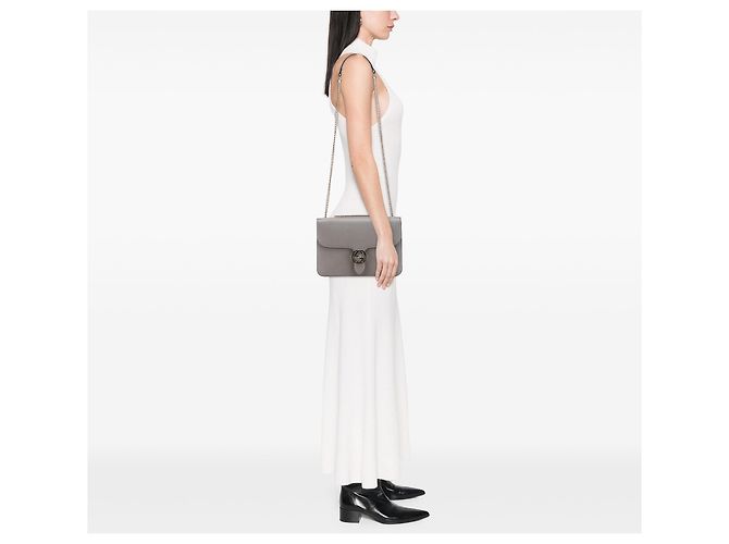 Gucci Crossbody Interlocking G in vitello grigio medio Marrone - vista 10