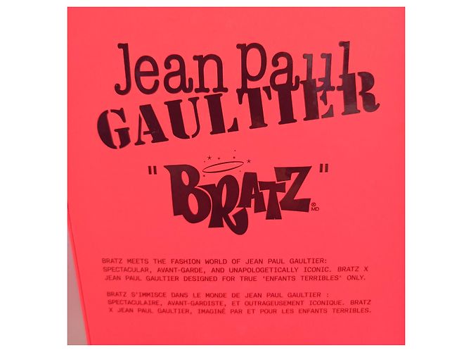 Coffret collection "Bratz x Jean Paul Gaultier Fashion Doll" - vue 4