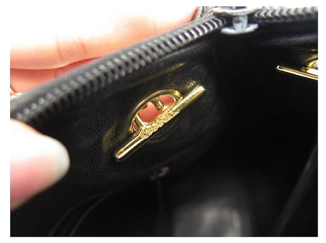 Chanel Bowling Mademoiselle Bolso de Cuero de Cocodrilo Negro - vista 12