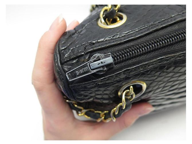 Chanel Bowling Mademoiselle Bolso de Cuero de Cocodrilo Negro - vista 7