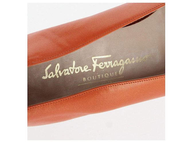 Orangene Lederflats von Salvatore Ferragamo - Ansicht 10