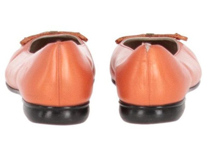 Orangene Lederflats von Salvatore Ferragamo - Ansicht 6