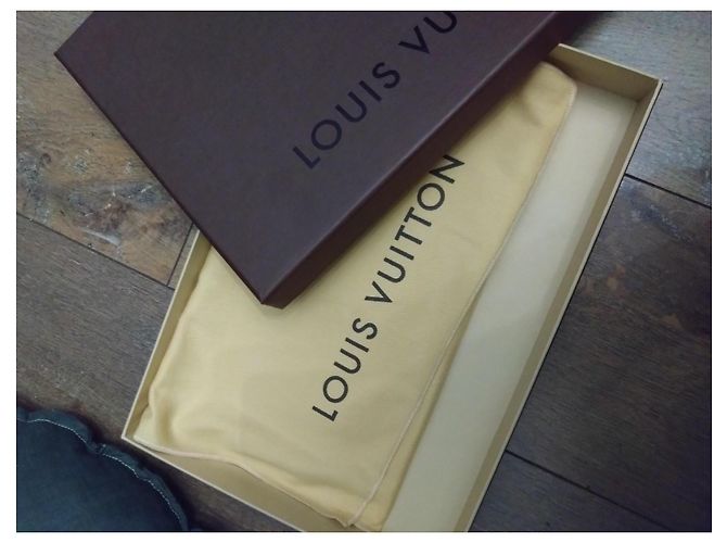 Piccola borsa Louis Vuitton Sunset Boulevard rossa – pelle verniciata – con pochette Rosso - vista 4
