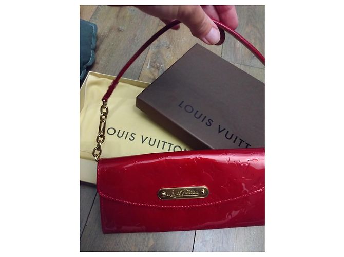Piccola borsa Louis Vuitton Sunset Boulevard rossa – pelle verniciata – con pochette Rosso - vista 5