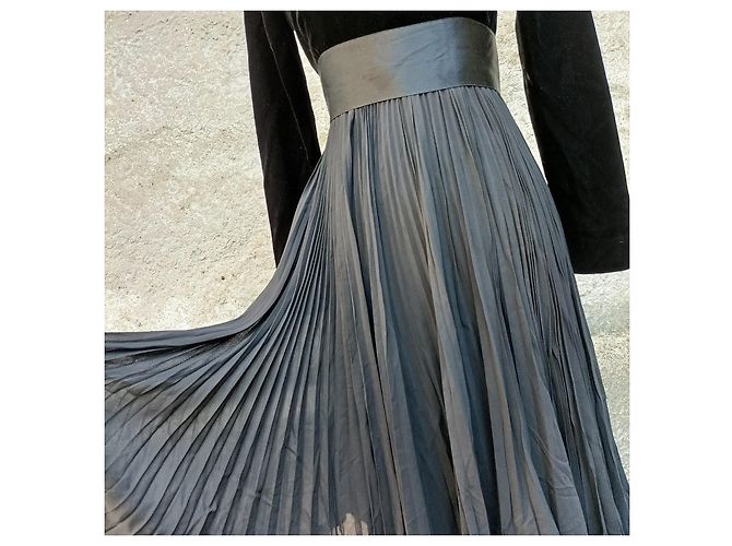 Vintage Abendkleid der 1950er Jahre, signiert von Pierre Balmain. - Ansicht 11