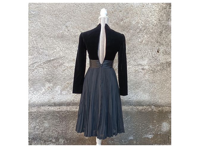 Vintage Abendkleid der 1950er Jahre, signiert von Pierre Balmain. - Ansicht 2