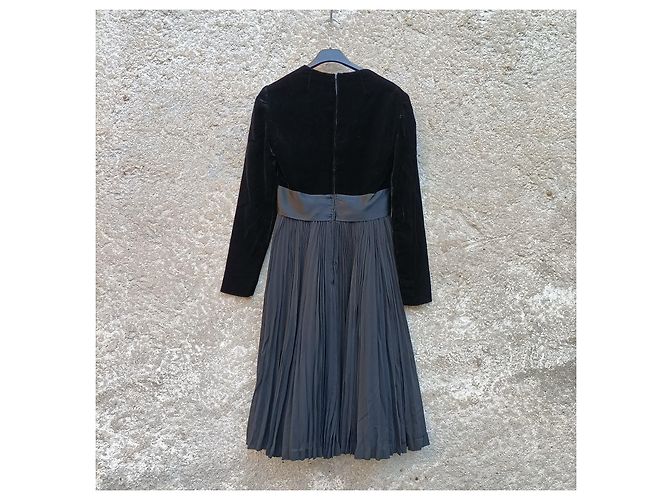 Vintage Abendkleid der 1950er Jahre, signiert von Pierre Balmain. - Ansicht 5