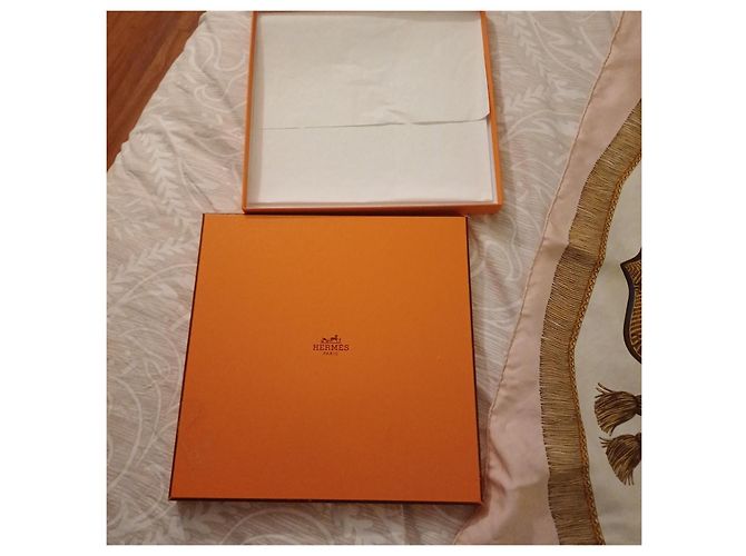 Hermès Modello Vintage. Quadrato HERMES Rosa - vista 4
