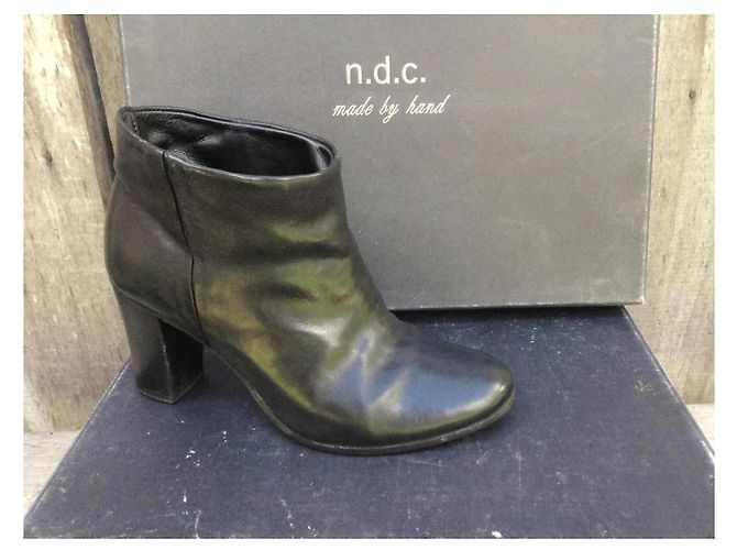 Stivaletti in pelle nera N.D.C. Made By Hand Nero - vista 3