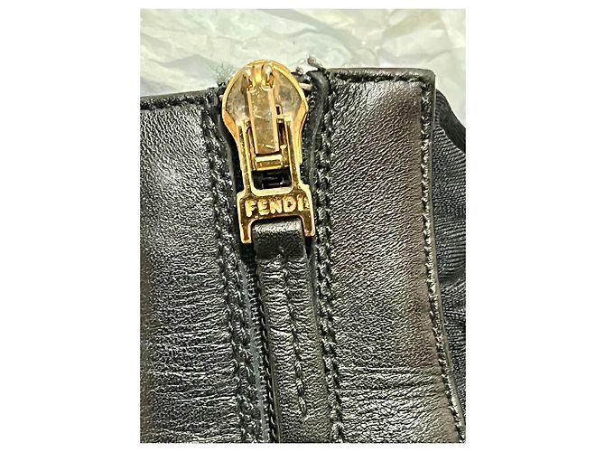 Fendi Sandali con tacco a stiletto piattaforma in nero - vista 3