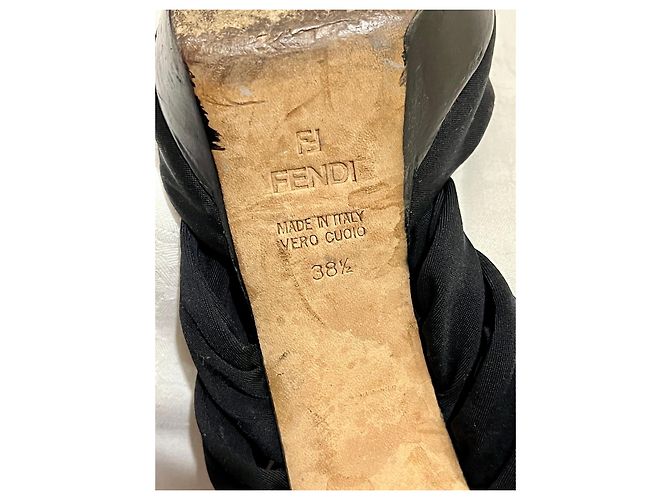 Fendi Sandali con tacco a stiletto piattaforma in nero - vista 5