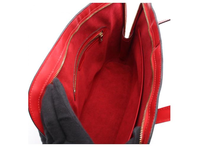 Borsa a Spalla Lussack in Pelle Epi Louis Vuitton Rosso - vista 3