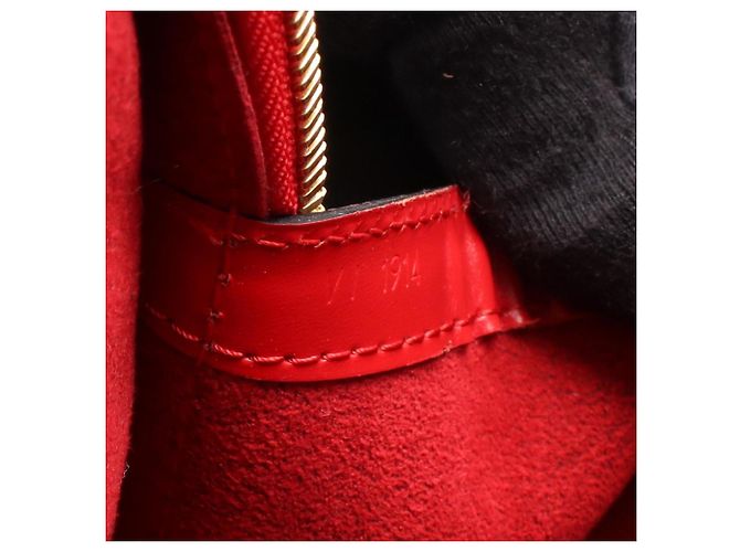Borsa a Spalla Lussack in Pelle Epi Louis Vuitton Rosso - vista 5