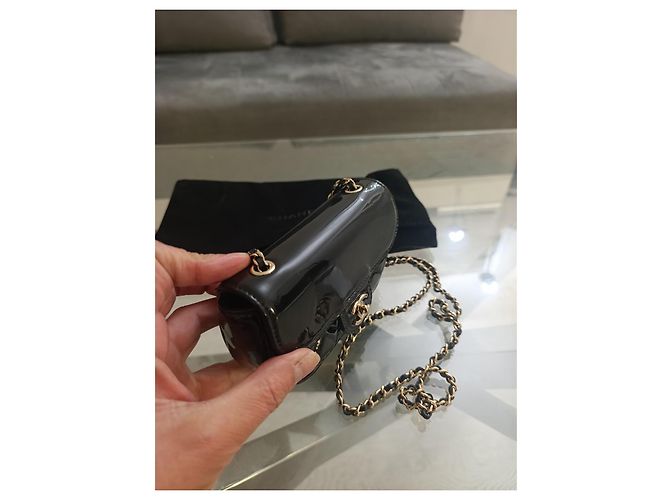 Piccola borsa Chanel in pelle verniciata nera Nero - vista 14