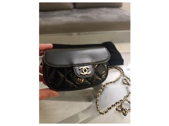 Piccola borsa Chanel in pelle verniciata nera Nero - vista 16