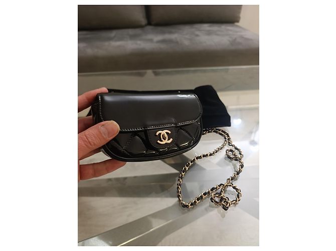 Piccola borsa Chanel in pelle verniciata nera Nero - vista 17