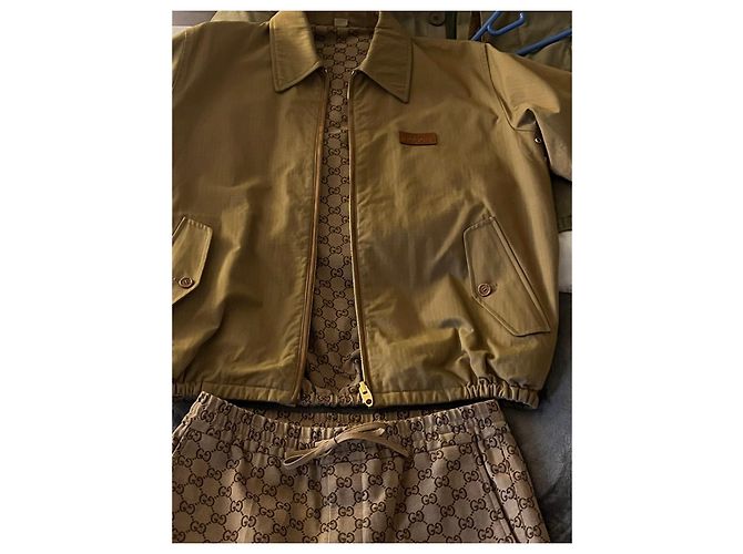 Gucci – Reversible GG Supreme Monogram Set – Size M (48 IT) – Excellent Condition - view 5