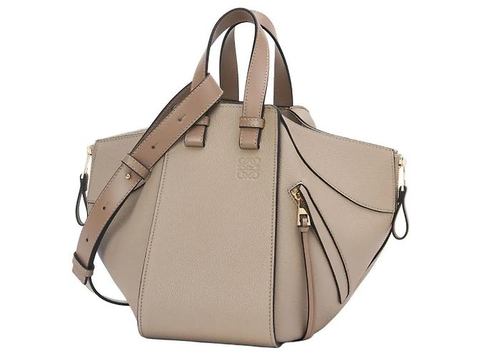 Borsa Hammock Piccola Loewe in Morbida Pelle di Vitello Granata Marrone Beige - vista 12