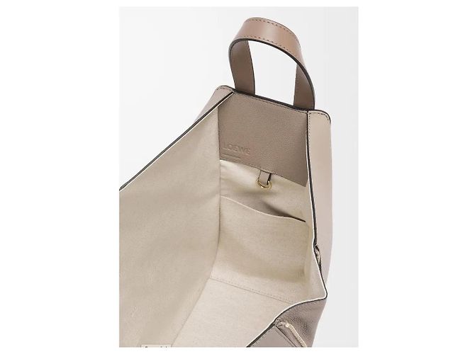 Borsa Hammock Piccola Loewe in Morbida Pelle di Vitello Granata Marrone Beige - vista 4
