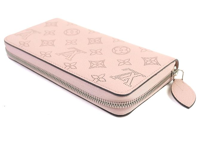 Cartera Zippy Monogram Mahina Louis Vuitton - vista 4