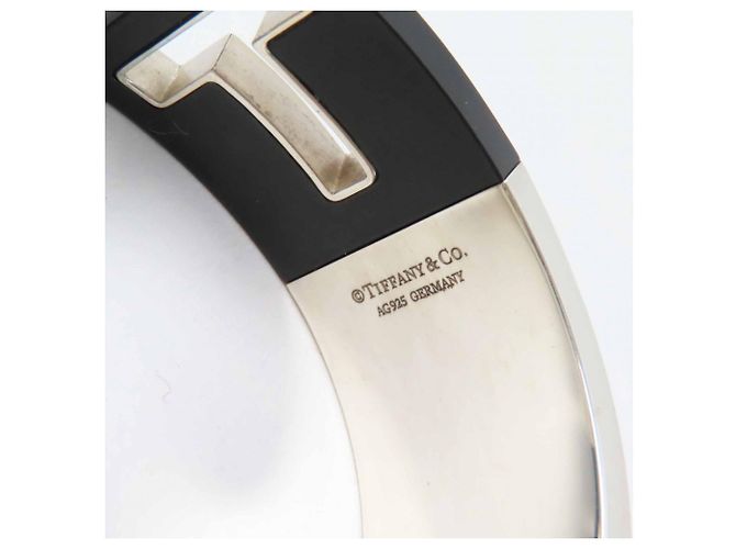 Tiffany & Co. Bracciale ritagliato Tiffany T in argento e nero - vista 7