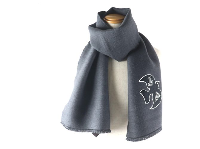 Stola grigia 100% lana Louis Vuitton Marrone - vista 2
