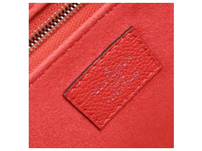 Louis Vuitton Saint Germain Monogram Empreinte Leather PM Rosa - vista 4