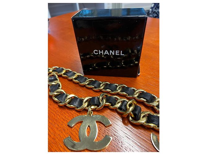 Chanel Vintage Leather/Chain Belt CC Black Gold hardware - view 6