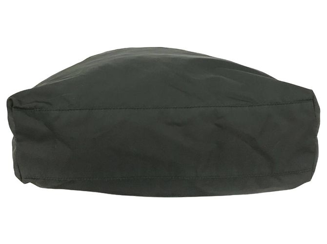 Borsa a spalla tote in nylon tessuto nero e verde scuro con logo Prada in metallo - vista 5