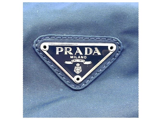Borsa a tracolla incrociata in nylon blu navy con logo Prada - vista 6