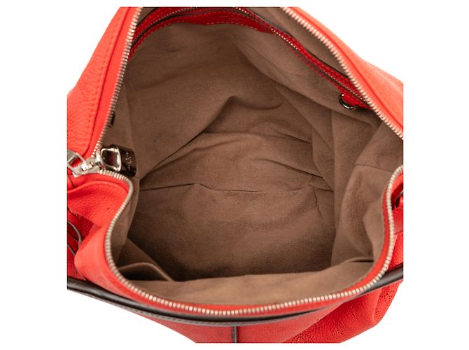 Louis Vuitton Monogram Mahina Selene MM Rosso - vista 4