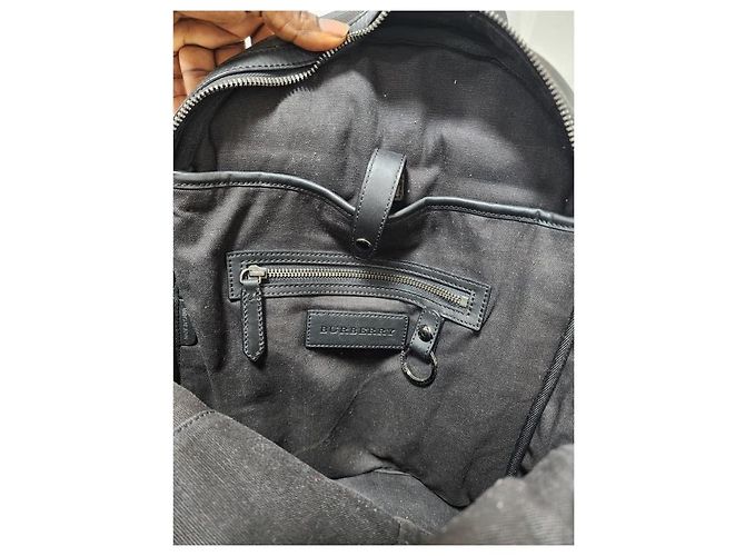 Burberry Rucksack mit Rauchigem Karomuster Schwarz - Ansicht 6
