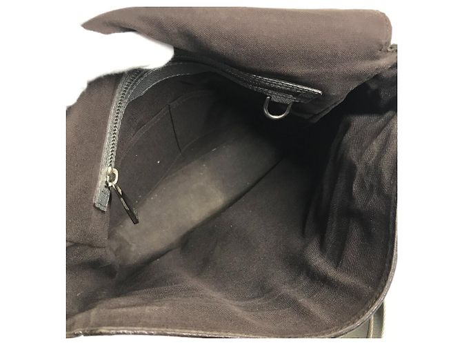 Borsa Messenger Roman PM Taiga Louis Vuitton Marrone - vista 14