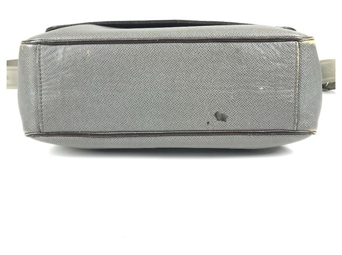 Borsa Messenger Roman PM Taiga Louis Vuitton Marrone - vista 5
