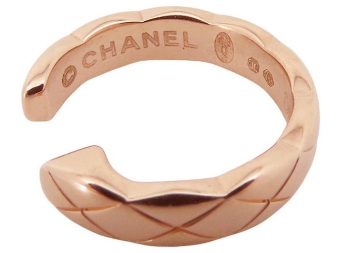 Ear Cuff Coco Crush di Chanel D'oro - vista 4