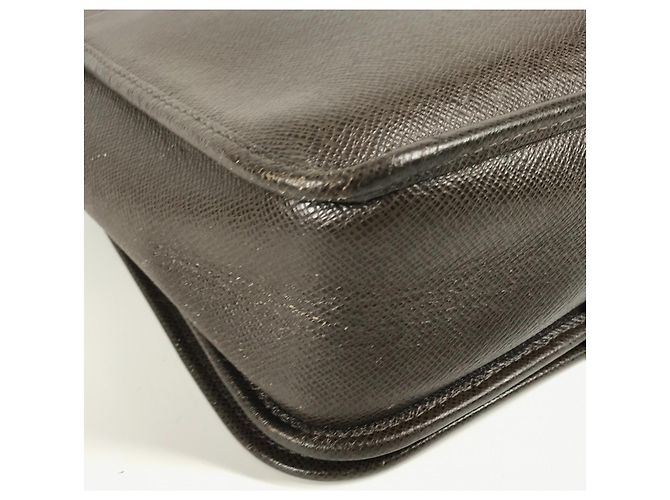 Borsa a tracolla Louis Vuitton Taiga Andrei Marrone - vista 7