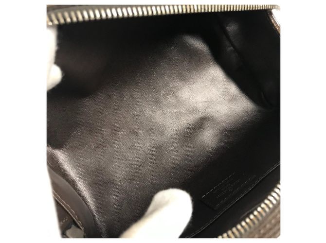 Borsa Ivan Truth in Taiga Louis Vuitton Marrone - vista 12