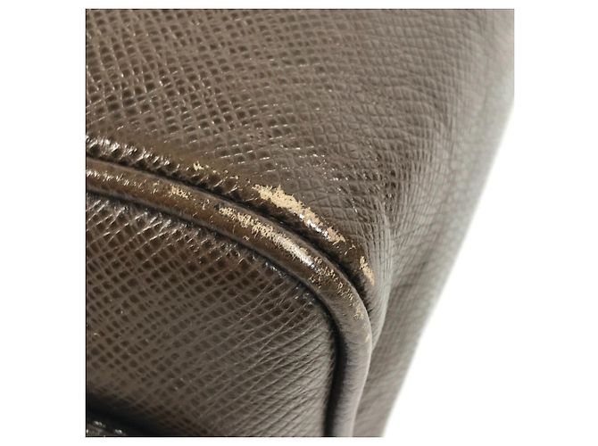 Borsa Ivan Truth in Taiga Louis Vuitton Marrone - vista 8