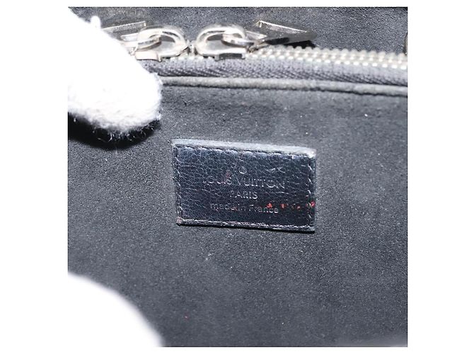 Borsa Twist Louis Vuitton in pelle Epi Beige - vista 6