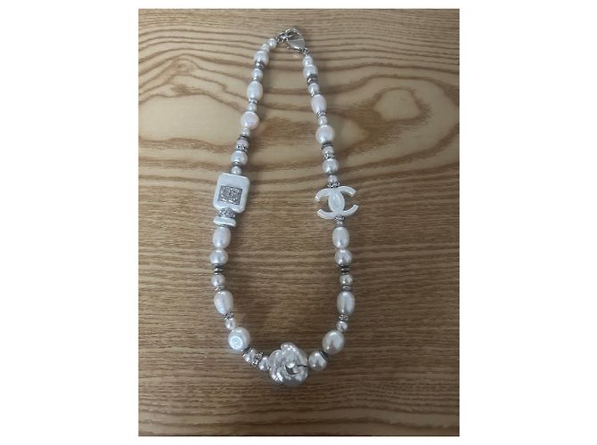 Collana lunga Chanel metallo oro champagne pendente quadrato Bianco - vista 2