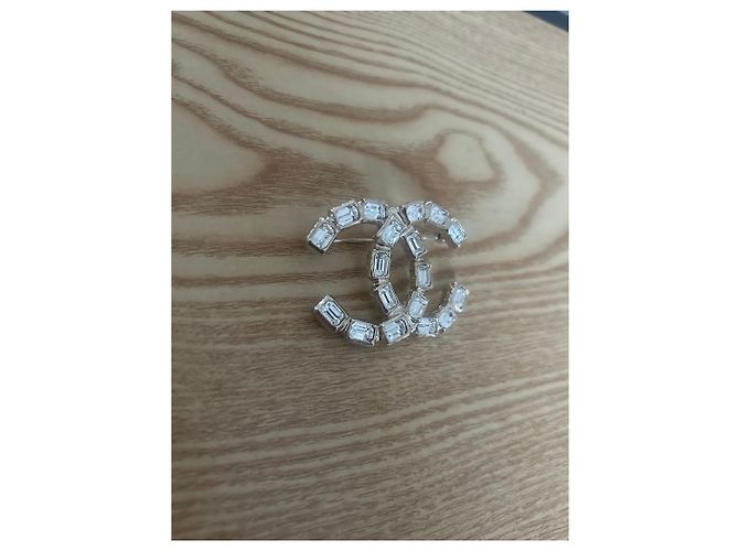 Spilla Chanel D'oro - vista 4